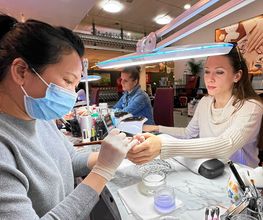 Saigon Nails & Beauty Logo