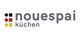 Logo de nouespai küchen con círculos de colores rojo, negro y amarillo.
