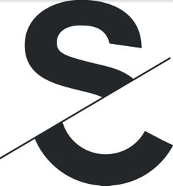 Letra "S" diagonalmente cruzada por una línea sobre un fondo blanco.
