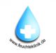 Blauer Tropfen mit weißem Kreuz und Website-URL "www.feuchteklinik.de".