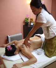 Aroma Öl-Massage