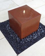 Cortenstahlbrunnen Kubus 50