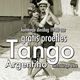 Dansend koppel op strand, promotie voor gratis Tango Argentino proefles.