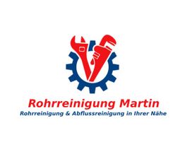 Logo mit roten Werkzeugen und blauer Zahnradform, Text: Rohrreinigung Martin, Service-Text darunter.