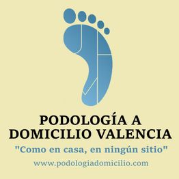 Imagen con pie azul y texto "Podología a Domicilio Valencia" y "Como en casa, en ningún sitio".