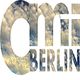 Text „cmii BERLIN“ mit Wolkenmuster im Hintergrund.