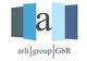 Logo mit Buchstaben 'a' und Text: "arlt group GbR", umgeben von blauen und grauen Streifen.