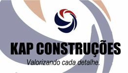 Logotipo da KAP Construções com o lema "Valorizando cada detalhe" em fundo abstrato colorido.