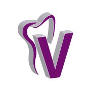 Letra "V" roxa e cinza com um contorno de dente ao fundo.