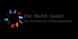 Logo der MuSS GmbH mit bunter Kreisgrafik auf schwarzem Hintergrund.