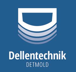 Logo von Dellentechnik Detmold auf blauem Hintergrund mit abstrakter Form oben.
