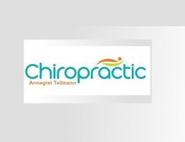 Logo mit Aufschrift "Chiropractic Annegret Tellmann", abstrakte Figur in grün und orange.