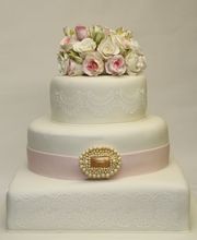 Klassische Hochzeitstorte