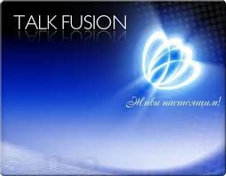 Abstraktes Logo mit Lichtblume und Text "Talk Fusion" auf blauem Hintergrund.