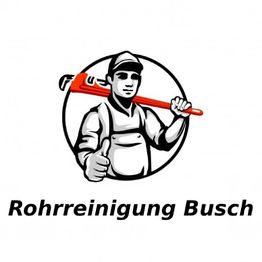 Logo: Zeichnung eines Klempners mit Schraubenschlüssel und Daumen hoch. Text: Rohrreinigung Busch.