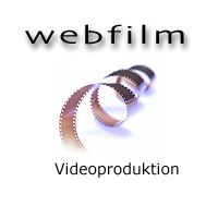 Filmrolle mit Schriftzug "webfilm Videoproduktion" auf weißem Hintergrund.