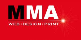 Rotes Logo mit "MMA" und "WEB · DESIGN · PRINT", leuchtender Punkt rechts.