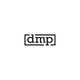 „dmp“-Logo in schwarzer Schrift mit rechteckigem Rahmen auf weißem Hintergrund.