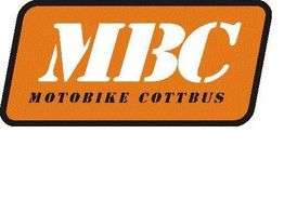 Orange Logo mit Text "MBC Motobike Cottbus" in Weiß und Schwarz.