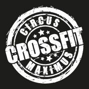Logo mit weißem Text "Circus Maximus CrossFit" auf schwarzem Hintergrund, im Stempelstil.