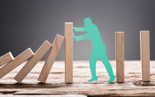 Unternehmenskrise meistern: 7 Finanzmanagement-Soforttipps für den Mittelstand