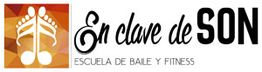 Logotipo de "En clave de SON", escuela de baile y fitness, con diseño de notas musicales y pies.