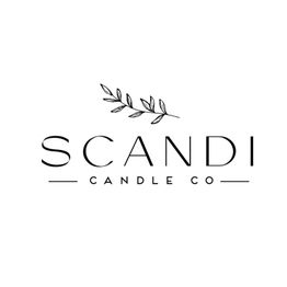 Logo "Scandi Candle Co" mit Blattmotiv in der Mitte, minimalistisches Design auf weißem Hintergrund.