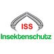 Logo mit grauem Dach-Design, rotem "ISS" und grünem Schriftzug "Insektenschutz".