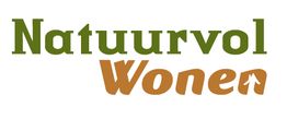 "Logo met de tekst 'Natuurvol Wonen' in groene en bruine letters, met een blad in de 'n'."