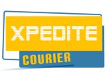 Logo mit gelbem "XPEDITE" und blauem "COURIER" Text auf weißen und blauen Hintergrundformen.