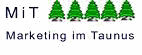 Text "MiT Marketing im Taunus" mit vier Tannenbäumen.