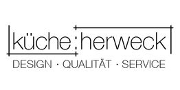 Logo mit Text "küche:herweck", darunter "DESIGN · QUALITÄT · SERVICE" in modernem Schriftstil.