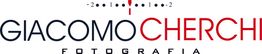Logo con testo: "Giacomo Cherchi Fotografia", dettagli stilizzati in rosso e nero.