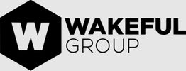 Logo con una "W" grande en un hexágono negro y texto "Wakeful Group" en fondo gris claro.