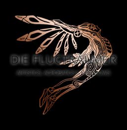 Abstraktes, fliegendes Wesen auf schwarzem Hintergrund, daneben der Text "DIE FLUGTRÄUMER".