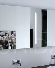 Badspiegel mit Neonlichg