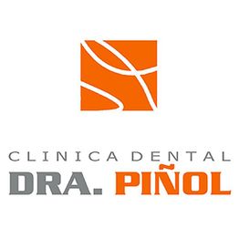 Logotipo de Clínica Dental Dra. Piñol con diseño geométrico en color naranja.