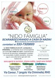 Volantino per "Nido Famiglia Scarabocchiando a Casa di Nadia" con immagini di un bambino.