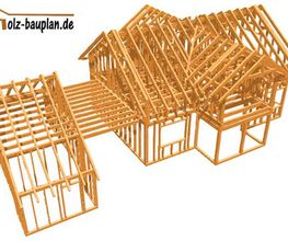 Holzkonstruktion eines Hauses mit Dach, ergänzt um seitlichen Anbau aus Holz.