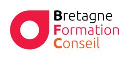 Logo de Bretagne Formation Conseil avec texte noir, rose et orange.