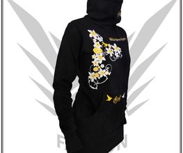 Schwarzer Pullover mit Kragen