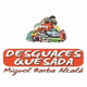 Logo de "Desguaces Quesada" con varios coches apilados sobre el texto "Miguel Barba Alcalá".