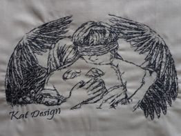 Illustration von zwei Personen mit Flügeln, eine Person mit verbundenen Augen. Text: "Kat Design".