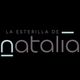 Texto "La esterilla de Natalia" con diseño moderno sobre fondo negro.