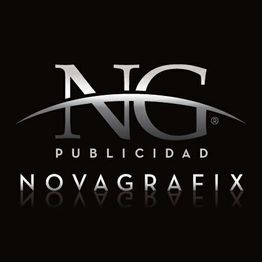 Logotipo de NG Publicidad Novagrafix en fondo negro, letras plateadas.