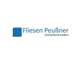 Logo: Fliesen Peußner mit Slogan "erfrischend anders", daneben ein blaues Quadrat.