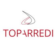 Logo di TopArredi con nome in rosso e disegni stilizzati in nero e rosso sopra. Sfondo bianco.