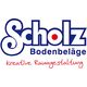 Logo mit dem Text "Scholz Bodenbeläge" und "kreative Raumgestaltung" in Rot und Blau.