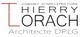 Logo : Cabinet d'Architecture Thierry Lorach, Architecte DPLG, texte noir et rouge sur fond blanc.