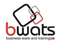 Logo mit den Buchstaben "bwats", darüber ineinander verschlungene Quadrate in schwarz und rot.